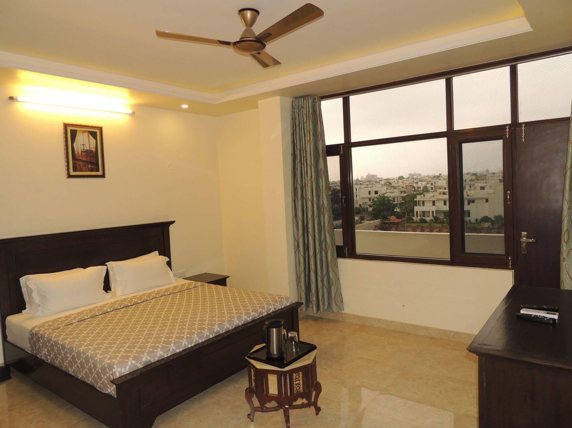 Raj Regency Hotel Jaipur Eksteriør billede