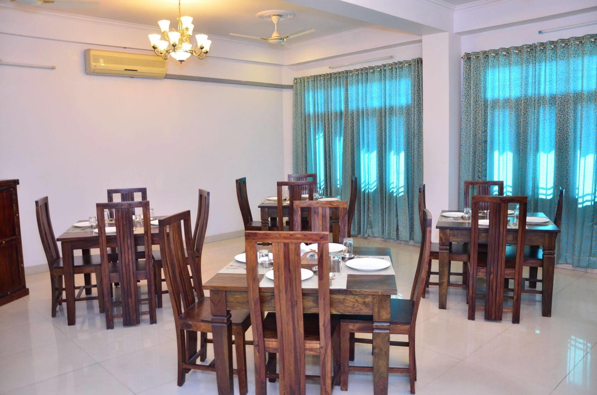 Raj Regency Hotel Jaipur Eksteriør billede
